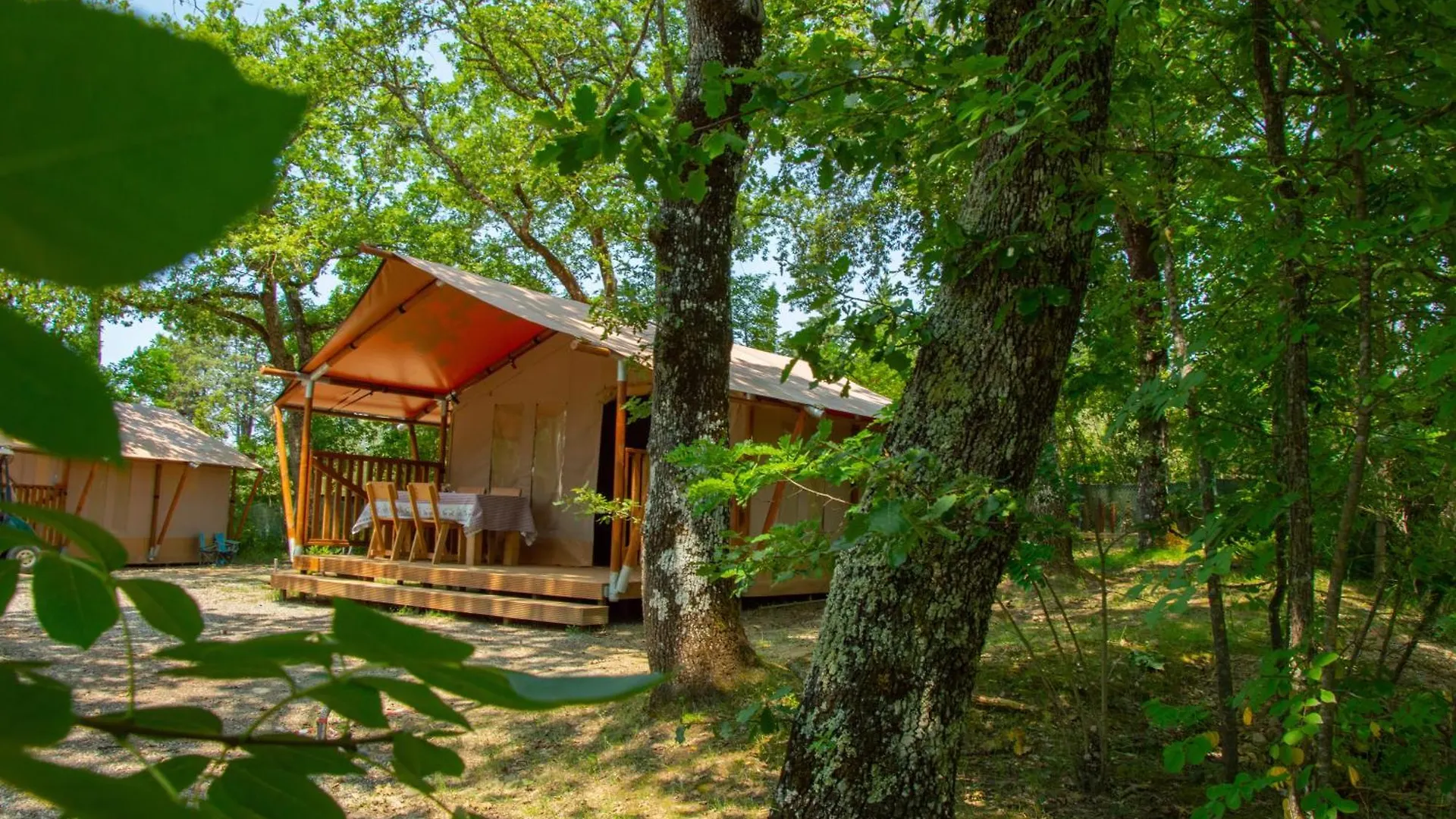 Luxor Chianti Glamping Village カステッリーナ・イン・キアンティ シエナ イタリア